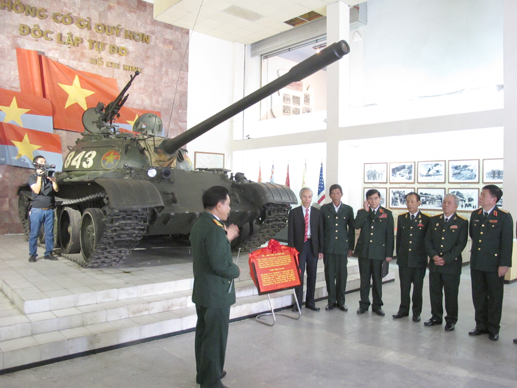 Vietnam Military History Museum inaugurates two displays